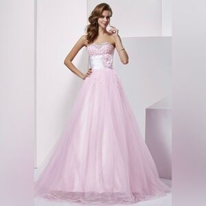 Ball Gown Strapless Beaded Satin Quinceanera prom Dress